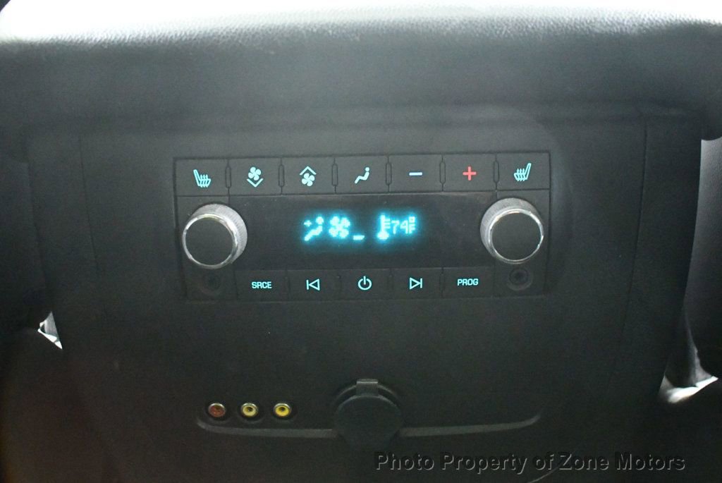 Used 2010 Chevrolet Suburban LTZ image 27