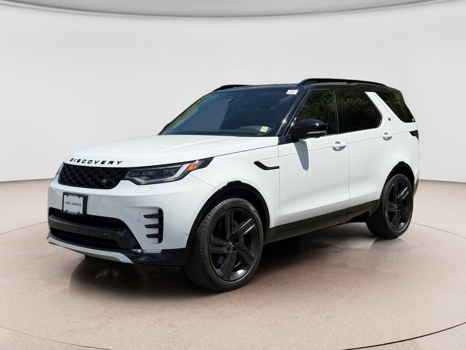 Used 2023 Land Rover Discovery S R-Dynamic AWD/4WD image 1