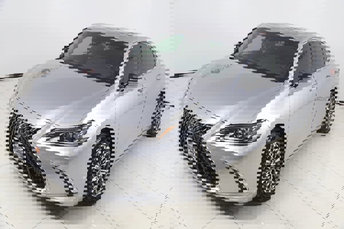 Used 2024 Lexus ES 350 w/ Accessory Package (Z2) image 21