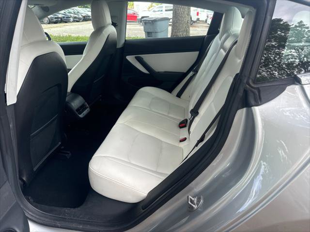 Used 2018 Tesla Model 3 Long Range image 16