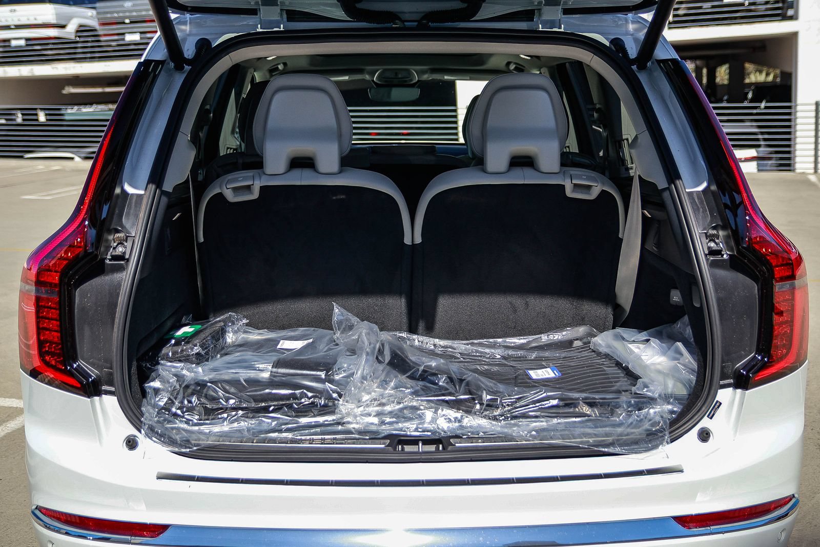 New 2026 Volvo XC90 T8 Ultra w/ Protection Package Premier AWD/4WD image 30