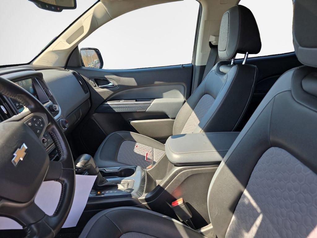 Used 2017 Chevrolet Colorado Z71 image 12