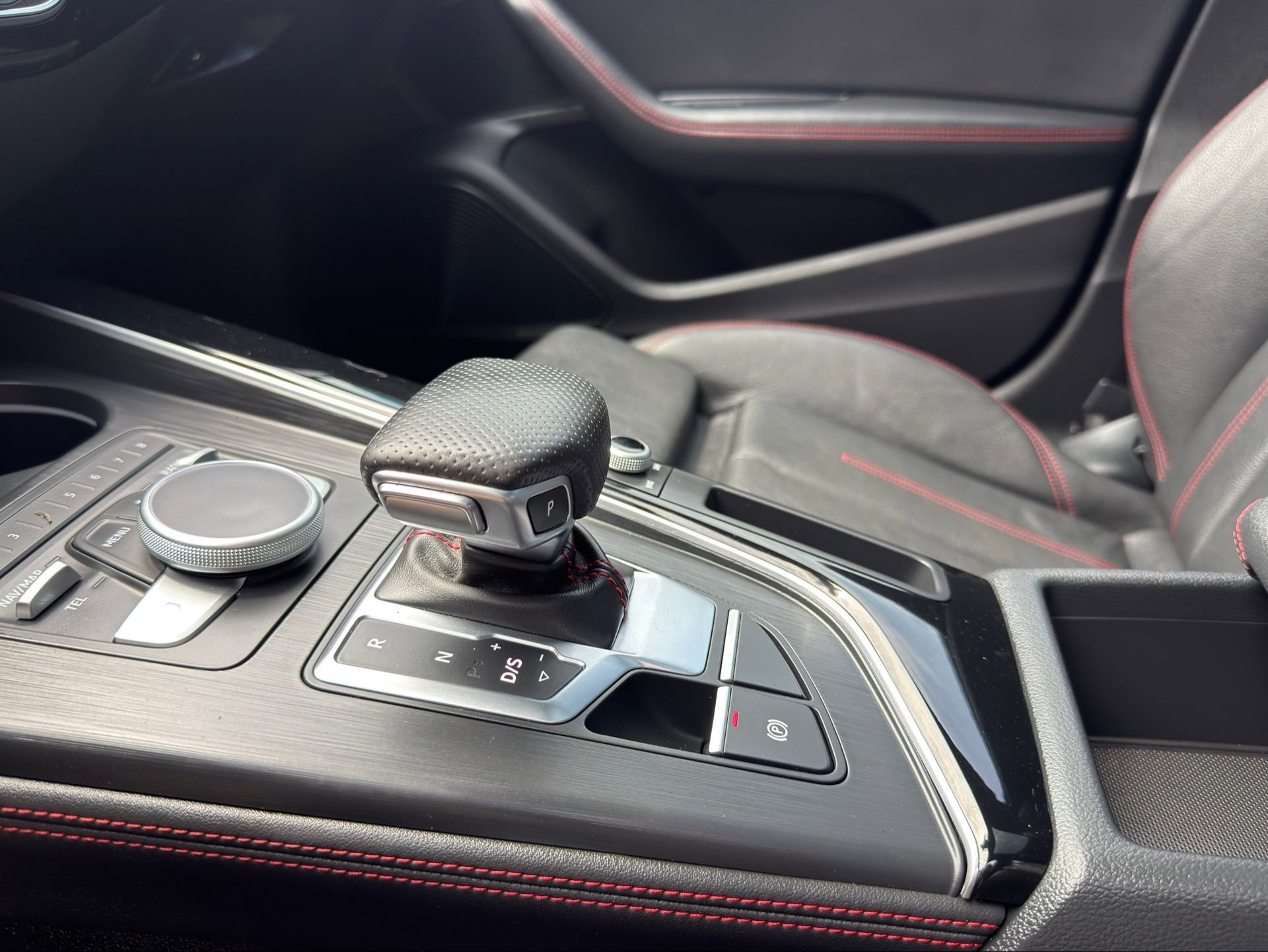 Used 2018 Audi A4 2.0T Premium Plus w/ Premium Plus Package AWD/4WD image 11