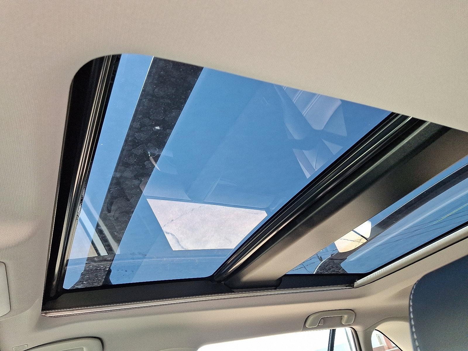 Used 2024 Toyota RAV4 Limited image 21