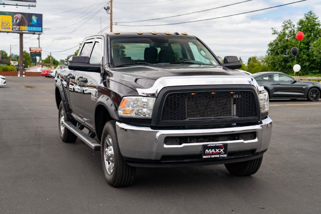 Used 2016 RAM 3500 Tradesman w/ Chrome Appearance Group AWD/4WD image 2