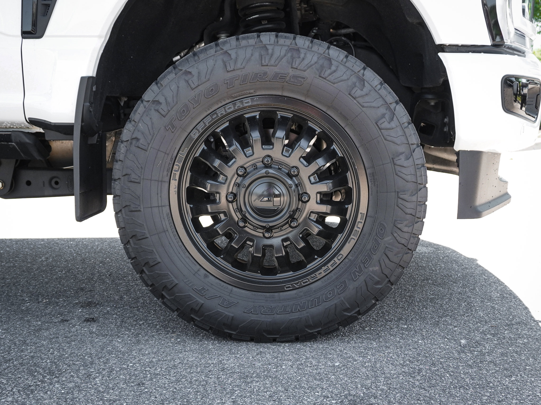 Used 2024 Ford F350 Limited AWD/4WD image 13
