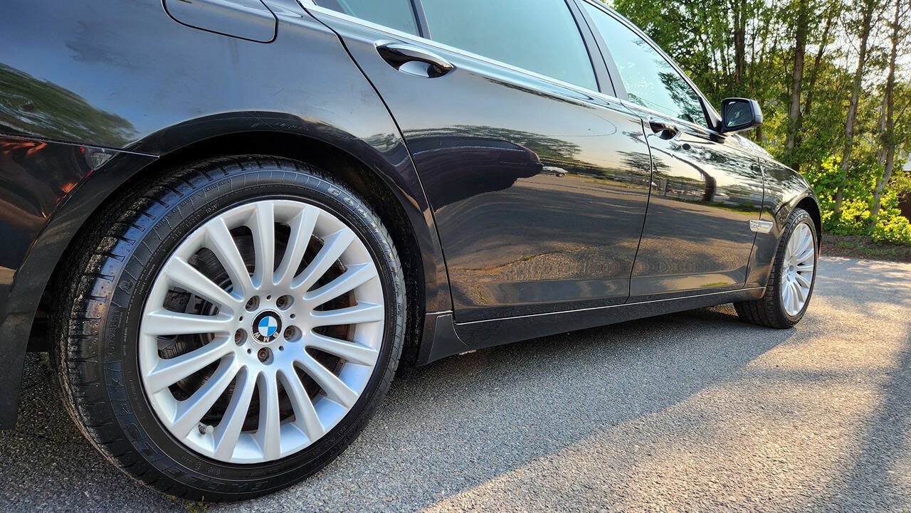 Used 2011 BMW 750Li xDrive AWD/4WD image 18