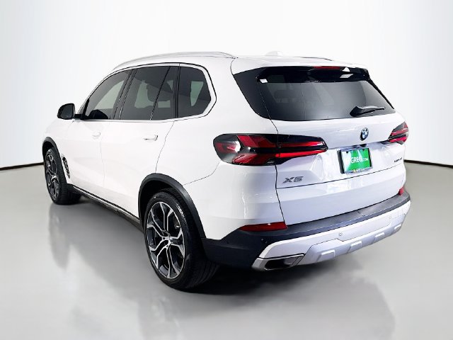 Used 2024 BMW X5 xDrive40i w/ Parking Assistance Package AWD/4WD image 7