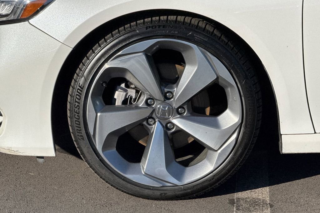 Certified 2018 Honda Accord Touring image 25