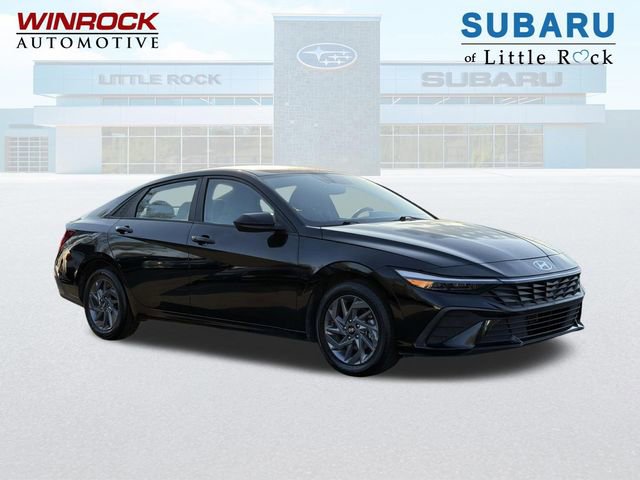 Used 2024 Hyundai Elantra SEL image 1