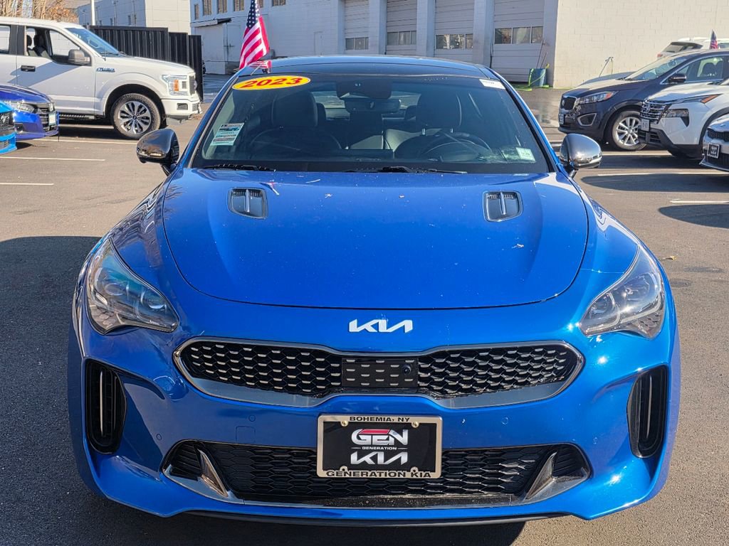 Used 2023 Kia Stinger GT2 image 2