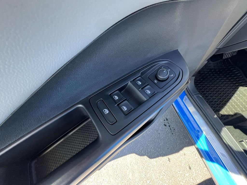 Used 2022 Volkswagen Taos SEL image 23