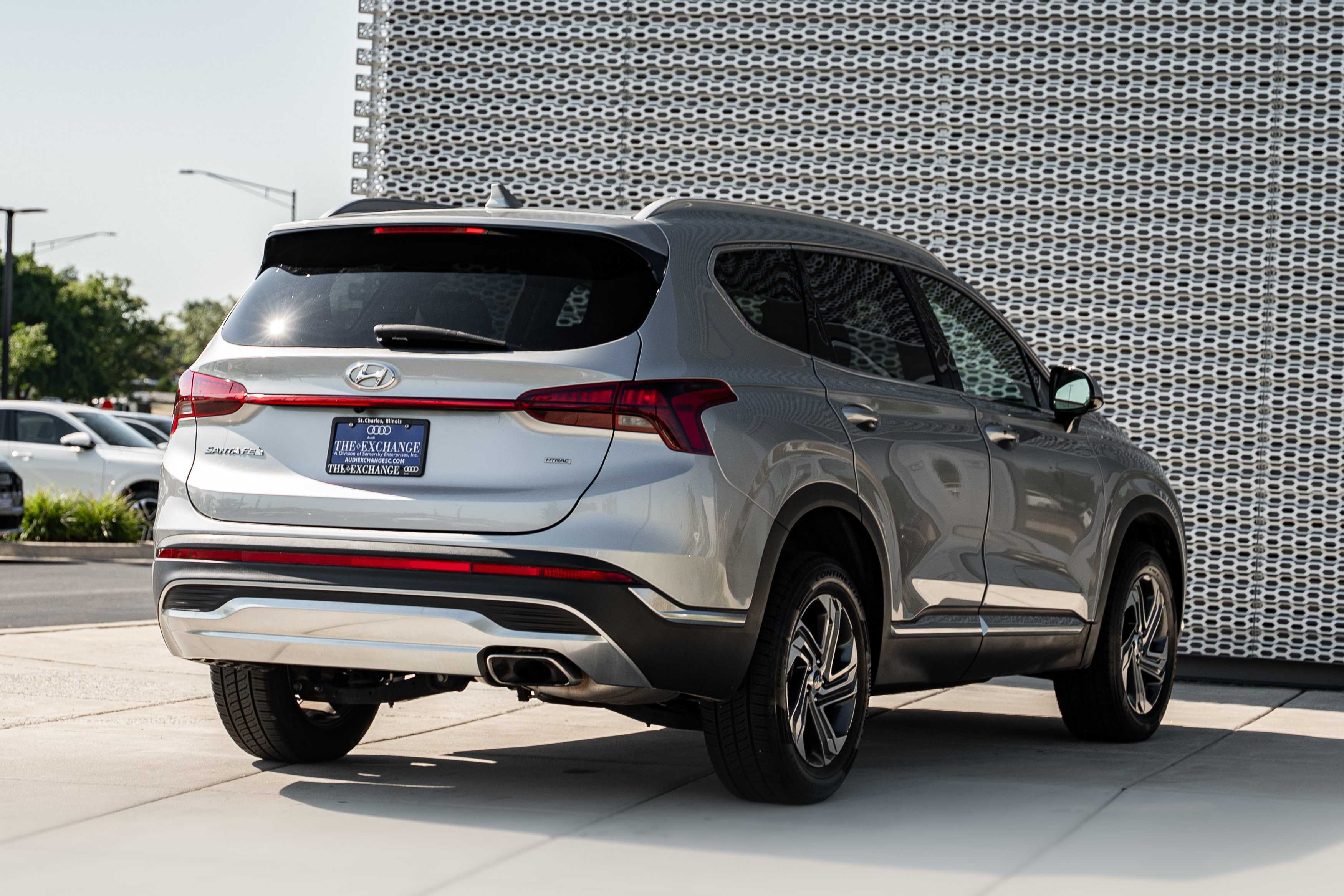 Used 2021 Hyundai Santa Fe SEL w/ Cargo Package AWD/4WD image 4