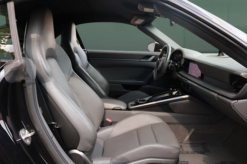Used 2021 Porsche 911 Carrera RWD image 48