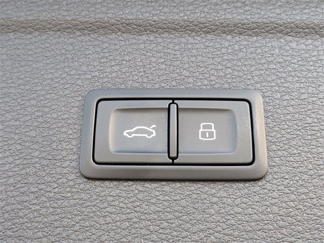 Used 2018 Audi SQ5 Premium Plus w/ S Sport Package image 13