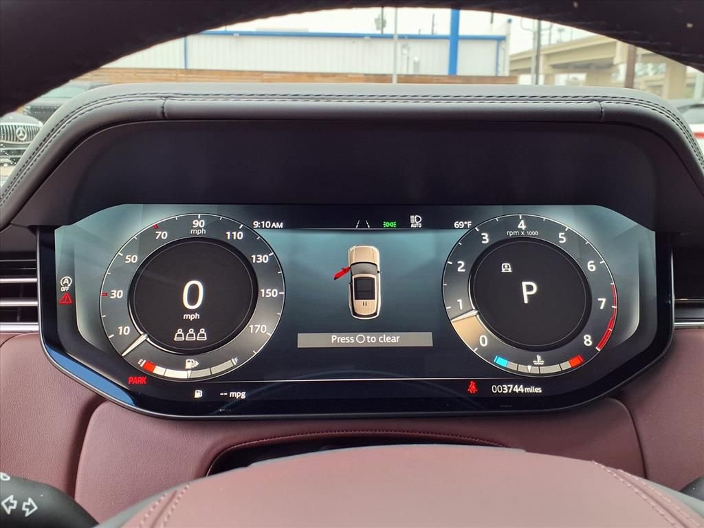 Used 2025 Land Rover Range Rover Autobiography image 19