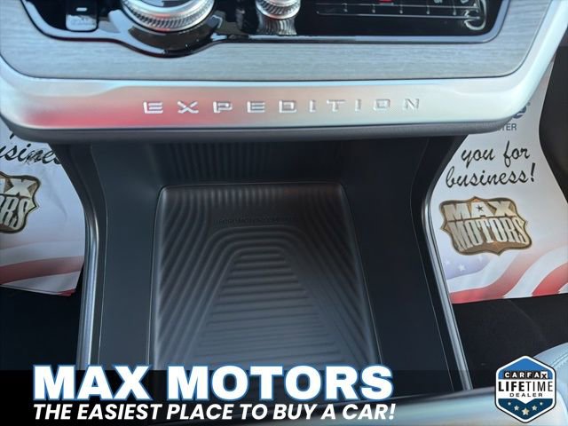 New 2025 Ford Expedition Max Platinum w/ Driver's Package image 38