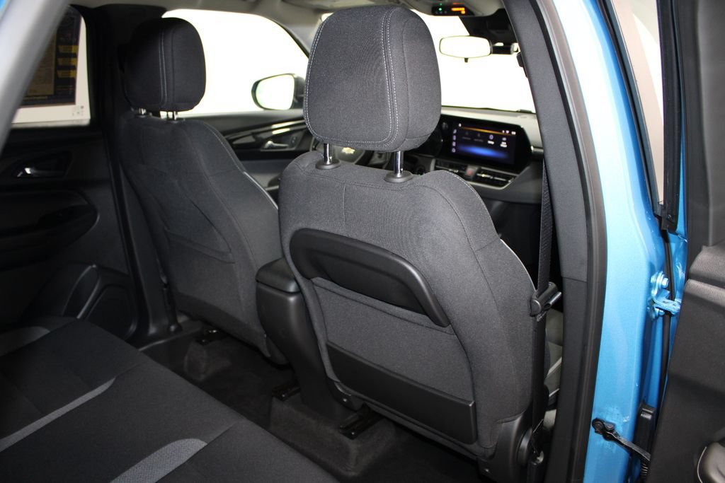 Used 2025 Chevrolet TrailBlazer LS w/ LS Convenience Package FWD image 28