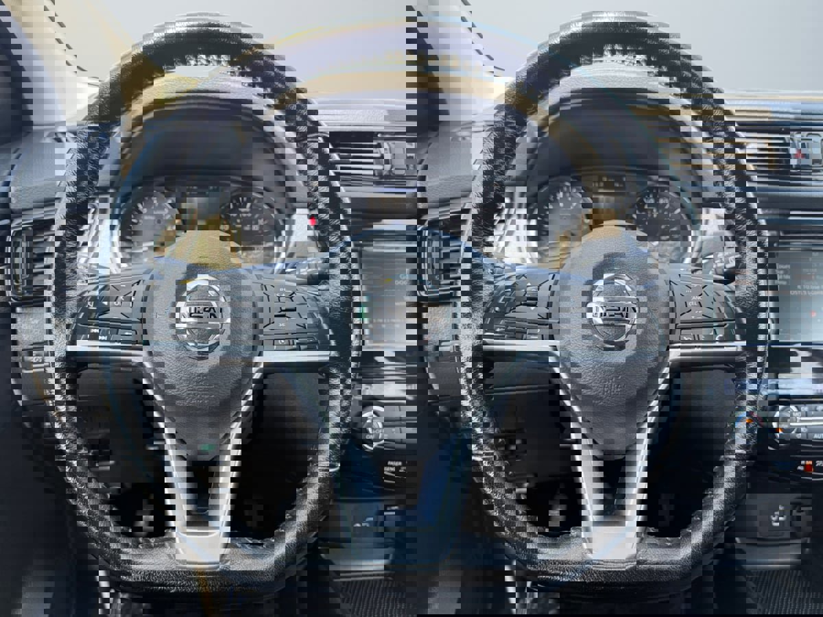 Used 2022 Nissan Rogue Sport SV image 12