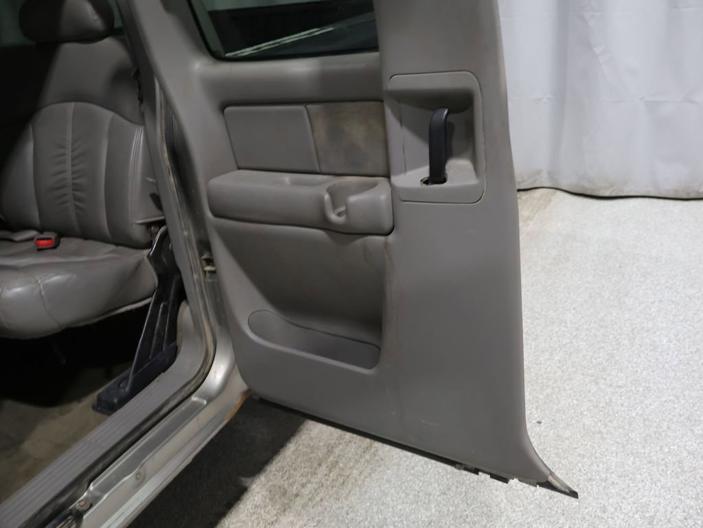 Used 2002 Chevrolet Silverado 1500 LT AWD/4WD image 8