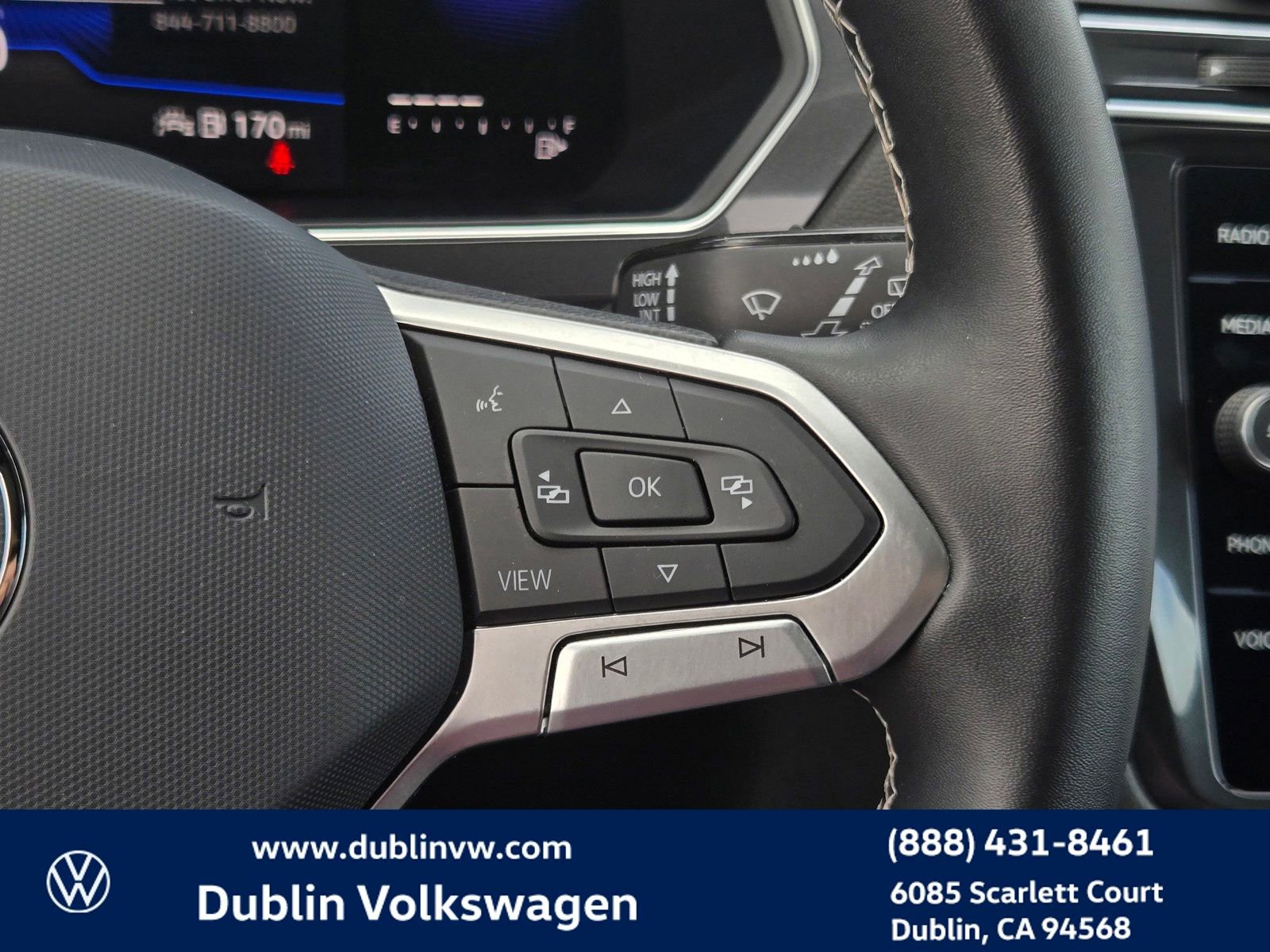 Certified 2023 Volkswagen Tiguan SE R-Line image 22