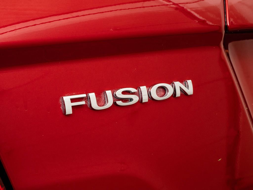 Used 2010 Ford Fusion SE FWD image 17