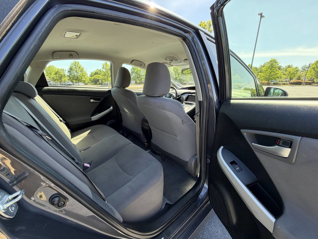 Used 2014 Toyota Prius Two FWD image 15