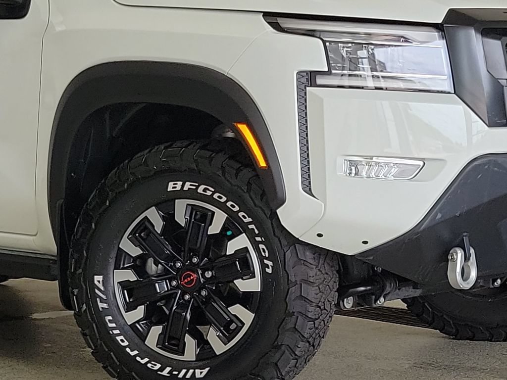Used 2024 Nissan Frontier PRO-4X w/ Off-Road Protection Package AWD/4WD image 2