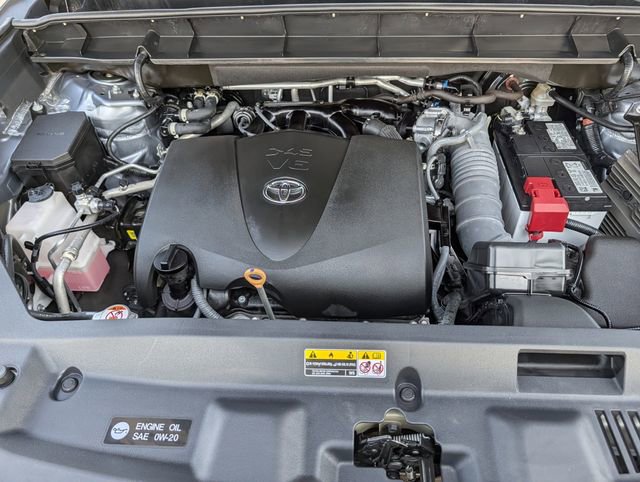 Used 2022 Toyota Highlander XLE FWD image 37