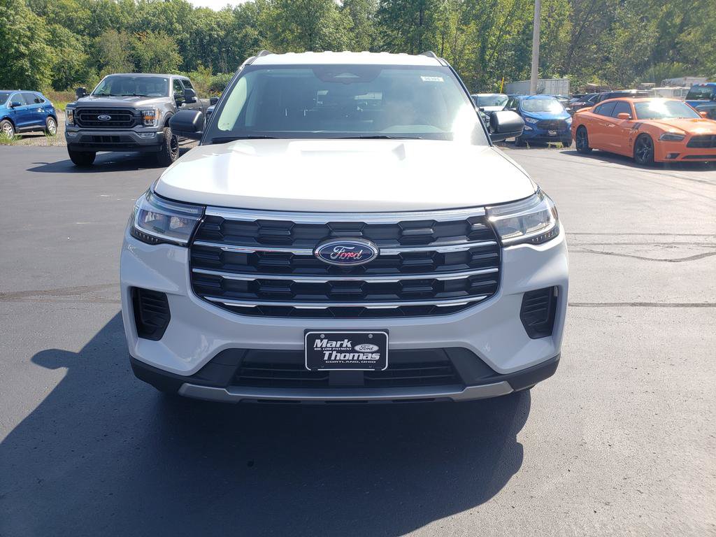New 2026 Ford Explorer Active AWD/4WD image 2