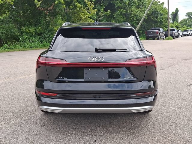 Used 2023 Audi e-tron Premium AWD/4WD image 5