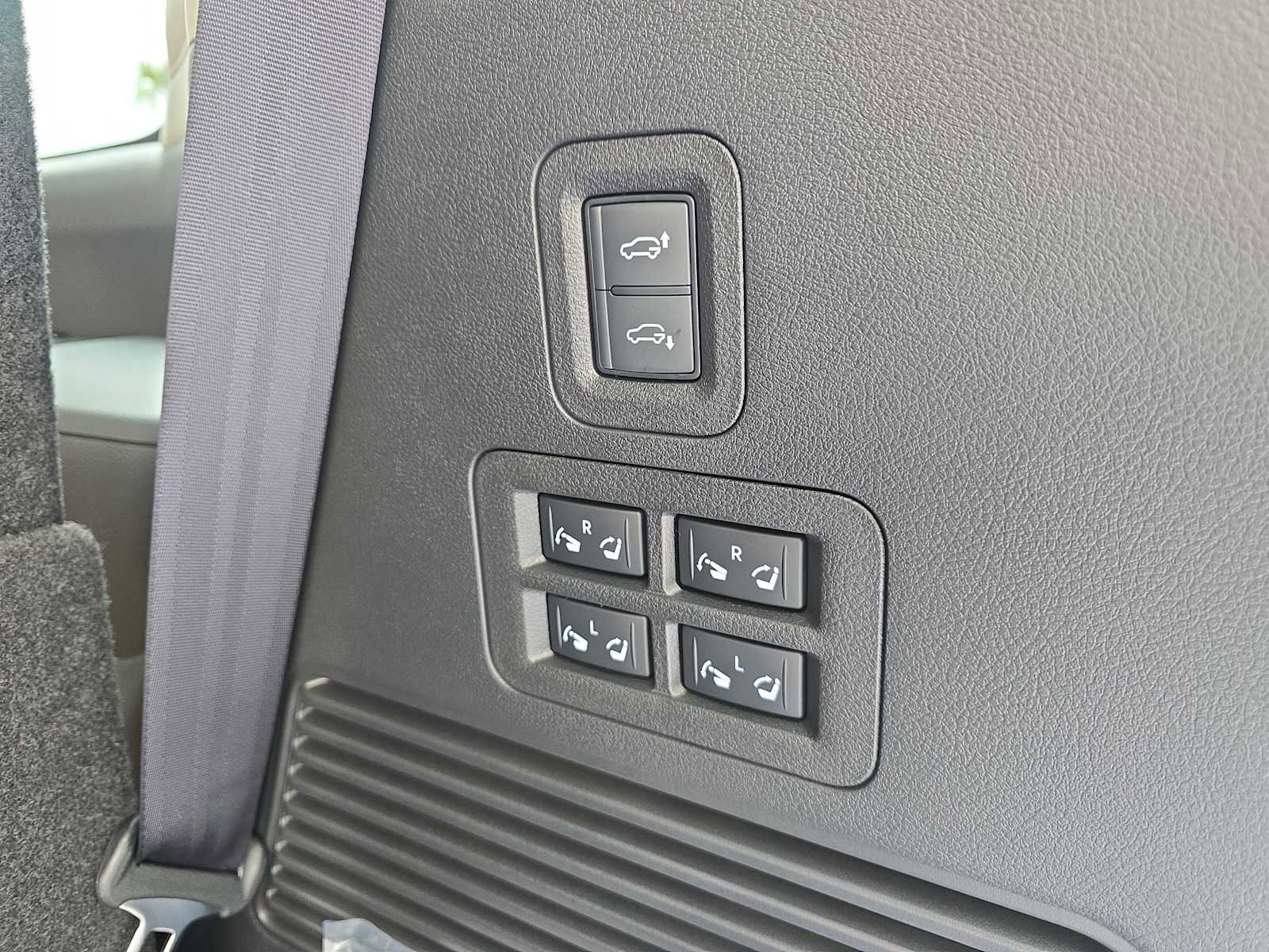 New 2026 INFINITI QX80 Luxe w/ Cargo Package image 28
