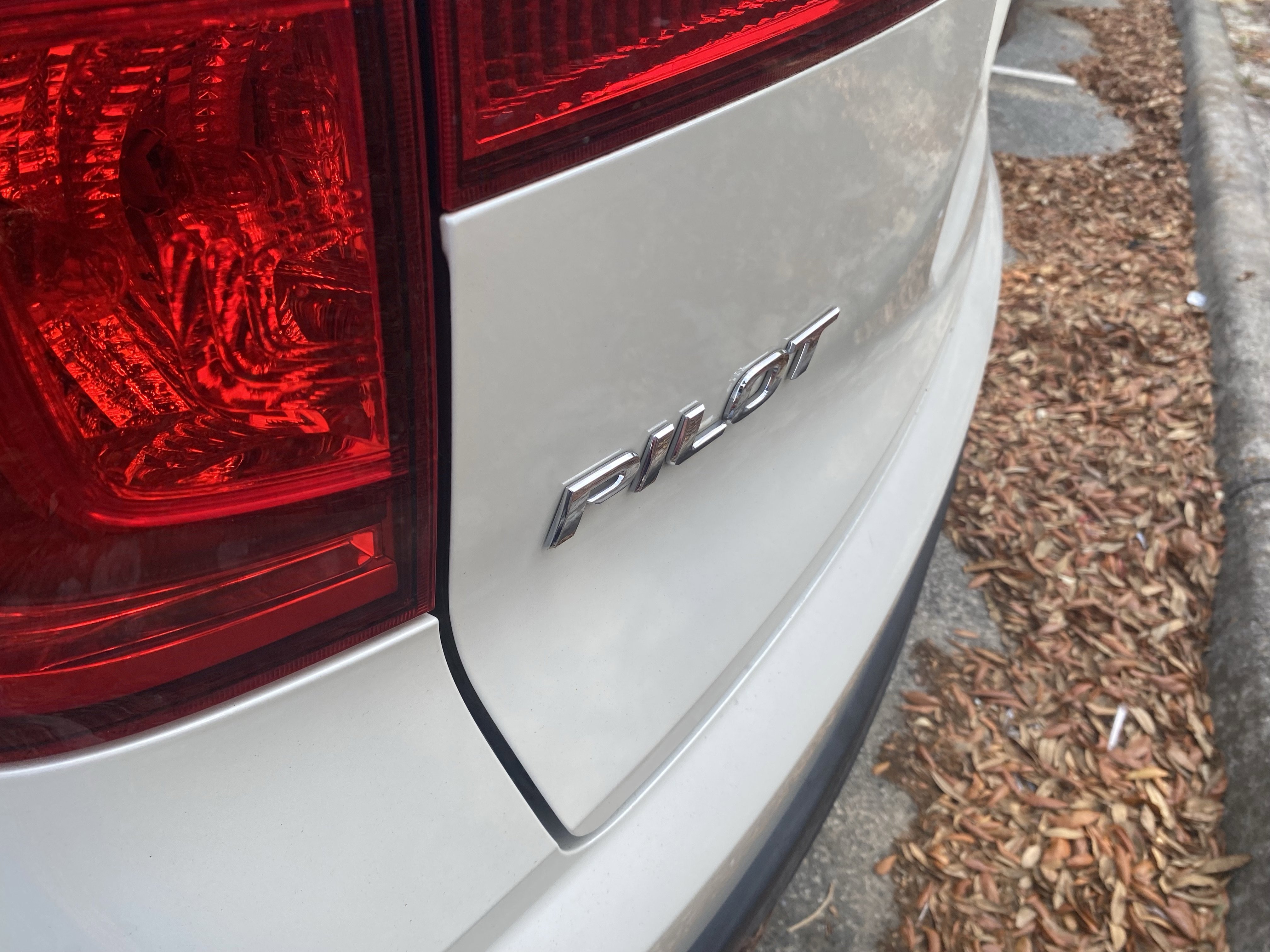 Used 2016 Honda Pilot Touring image 11