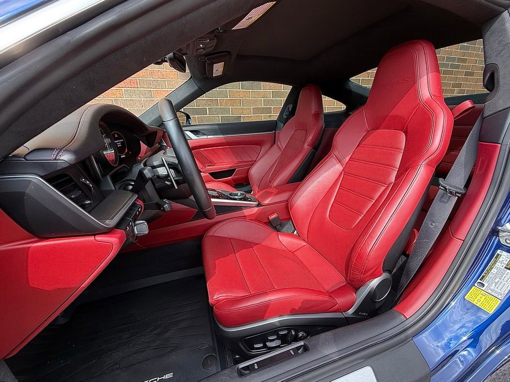 Used 2022 Porsche 911 Turbo S image 5