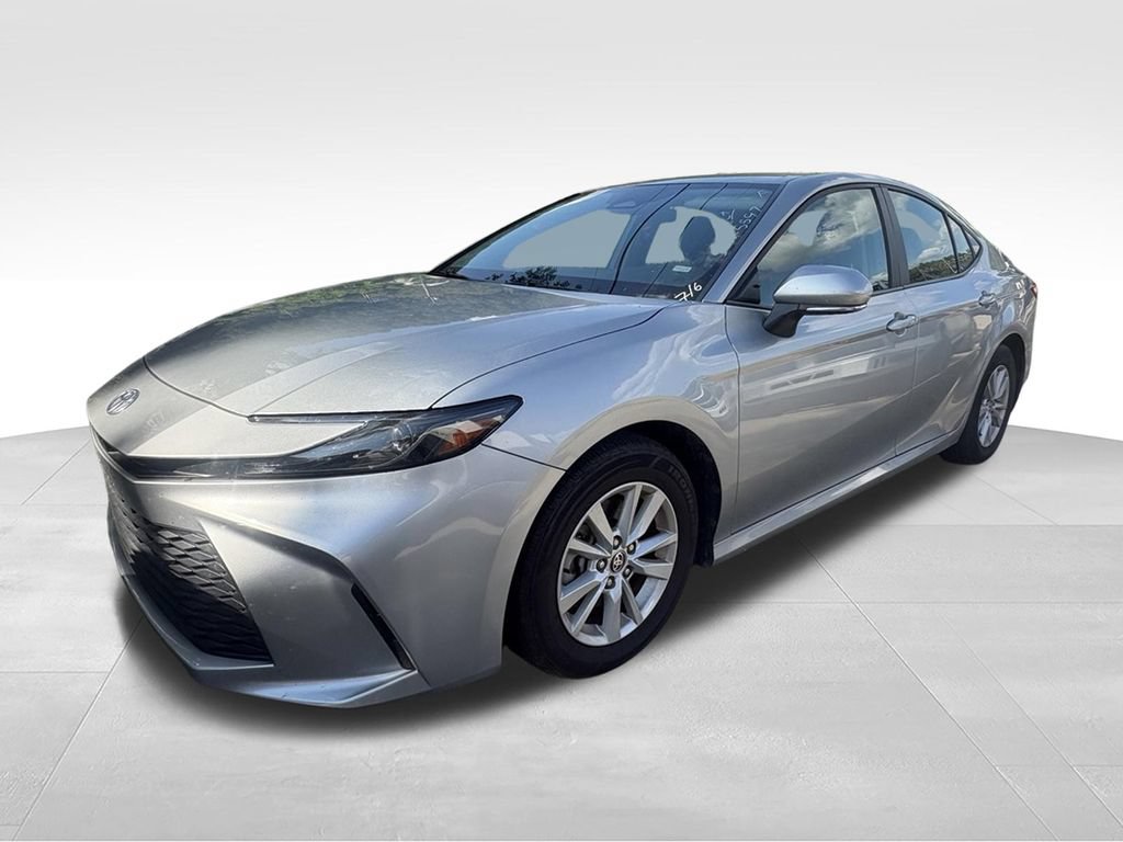 Used 2025 Toyota Camry LE FWD video 2