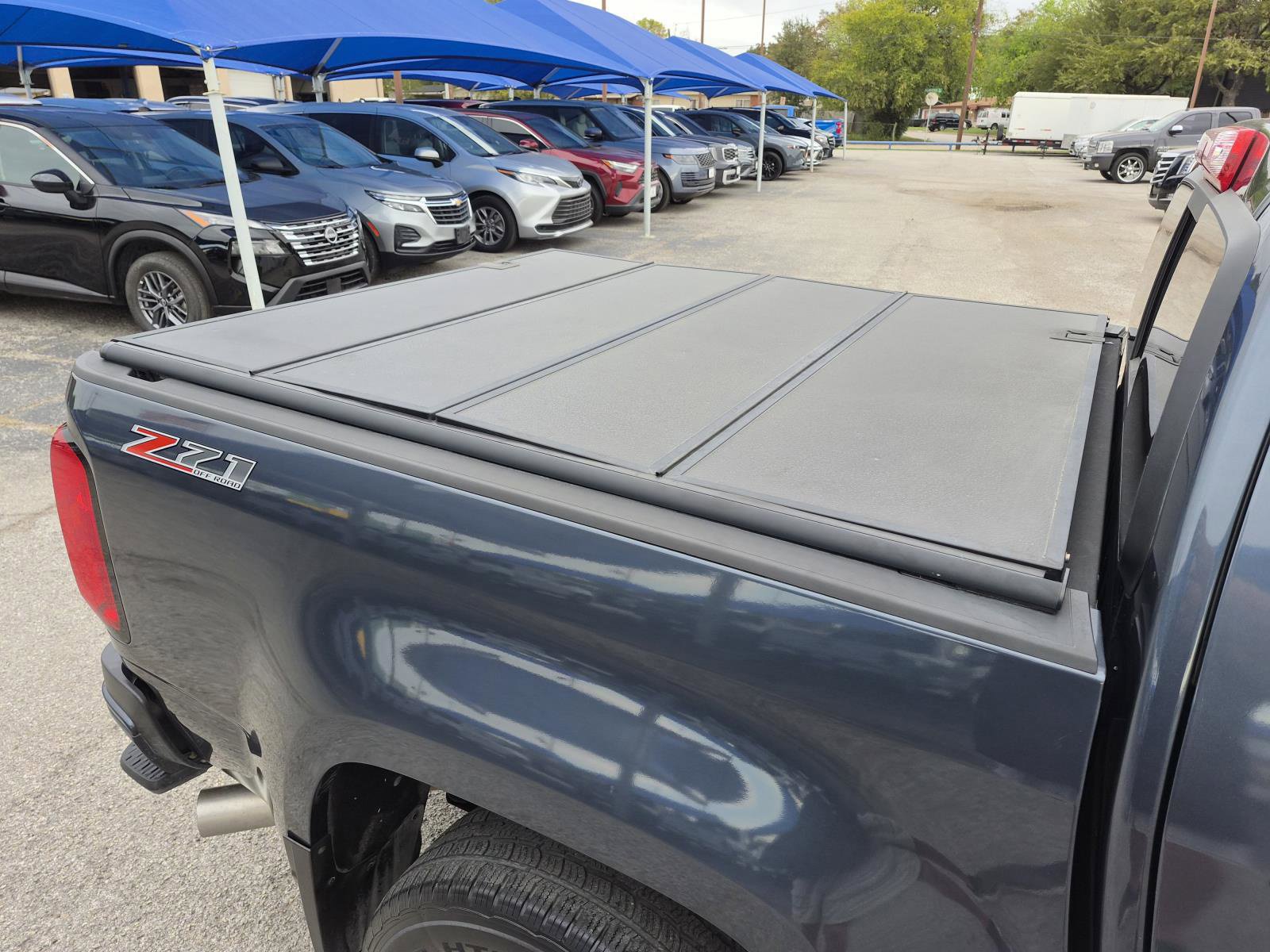 Used 2019 Chevrolet Colorado Z71 AWD/4WD image 12