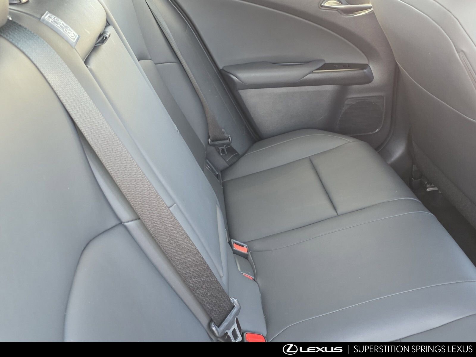 Certified 2022 Lexus UX 200 w/ Accessory Package (Z2) image 29