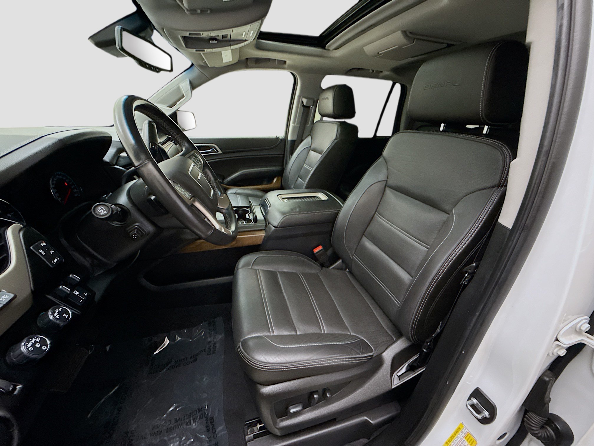 Used 2019 GMC Yukon Denali w/ Open Road Package AWD/4WD image 21