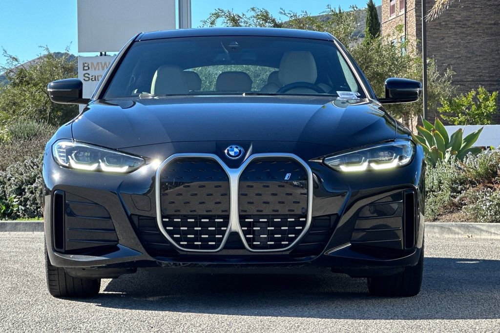 Used 2023 BMW i4 eDrive40 w/ M Sport Package image 8
