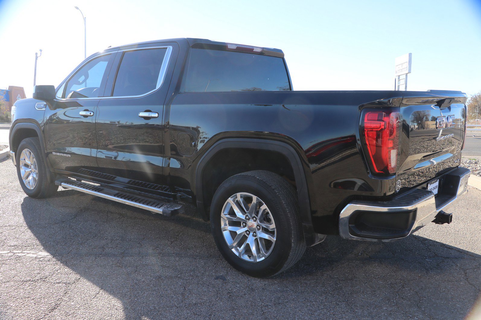 Used 2020 GMC Sierra 1500 SLE w/ SLE Value Package image 6