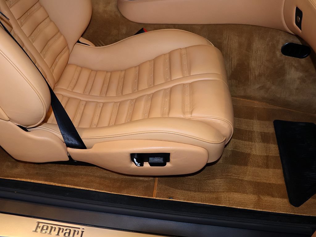 Used 2001 Ferrari 550 Maranello Coupe RWD image 15