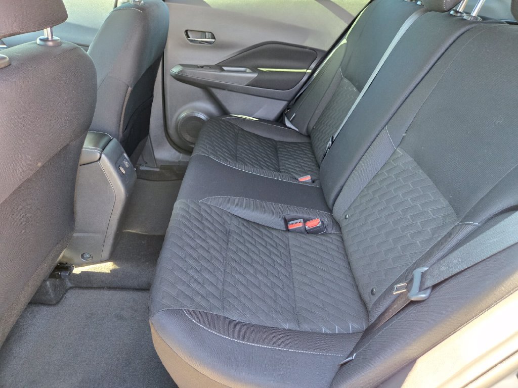 Used 2023 Nissan Kicks SV FWD image 13