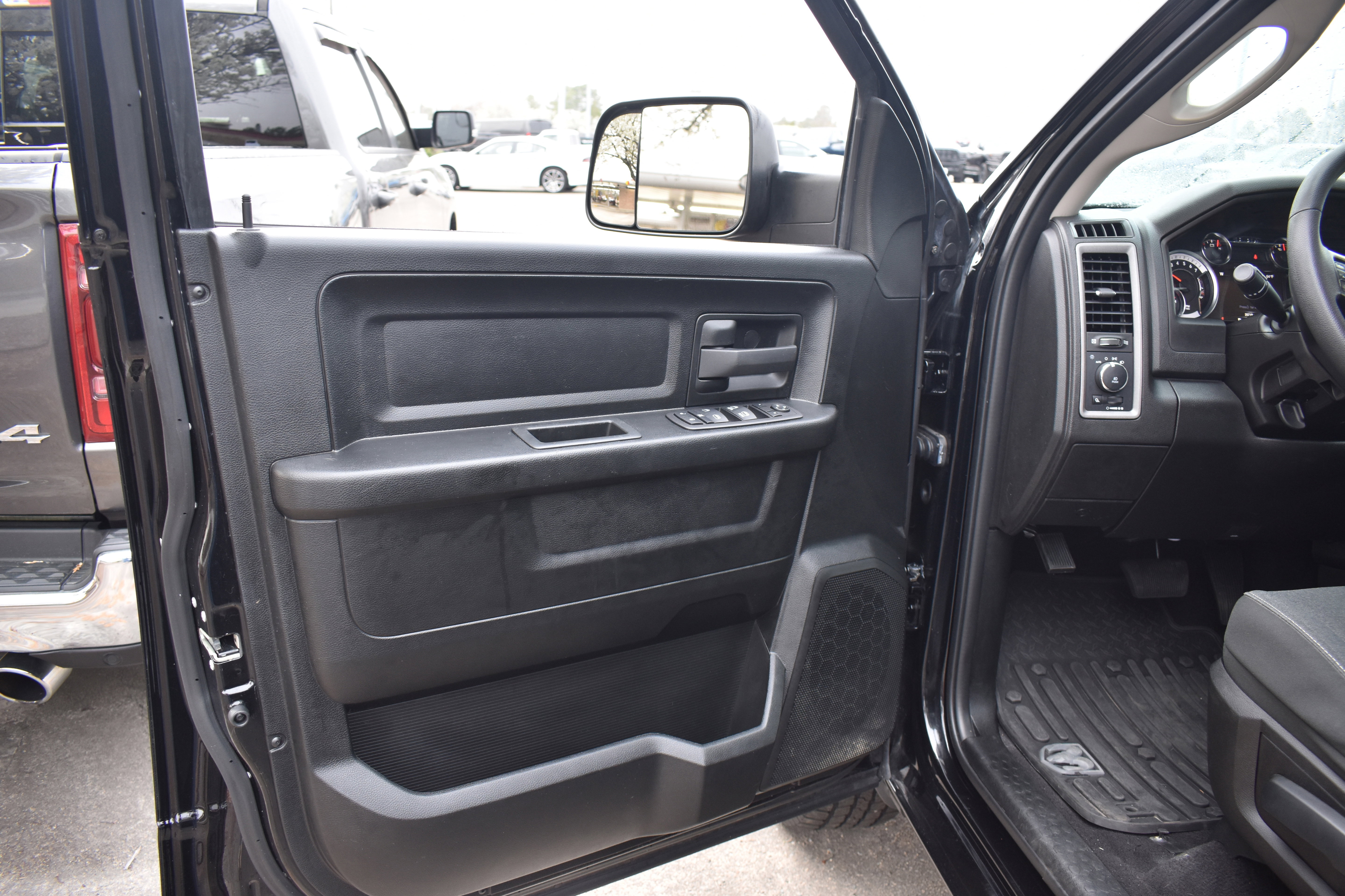 Used 2024 RAM 1500 Tradesman w/ Electronics Group image 13