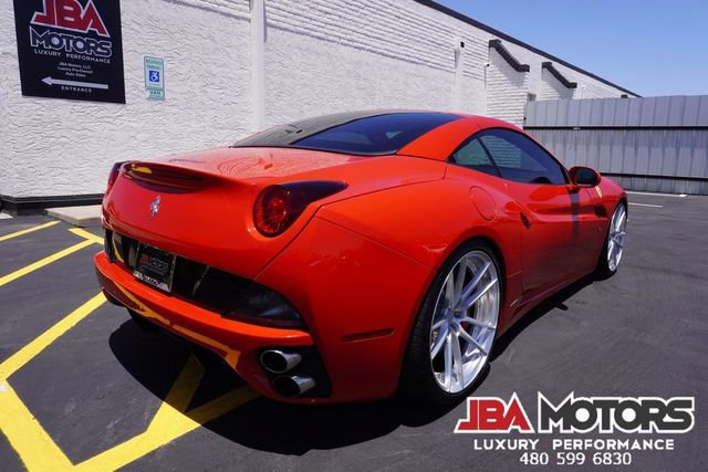 Used 2014 Ferrari California RWD image 42