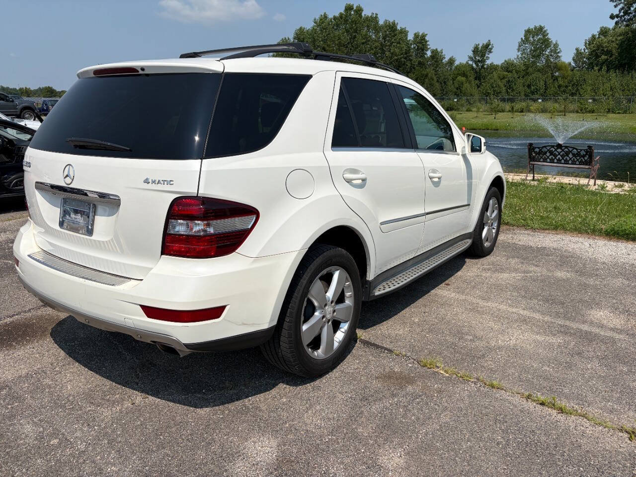 Used 2011 Mercedes-Benz ML 350 4MATIC image 4