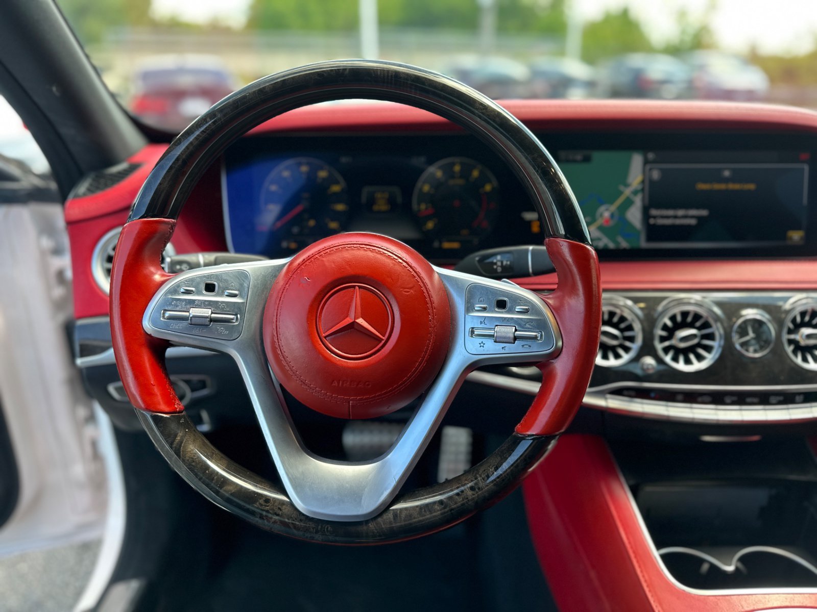 Used 2018 Mercedes-Benz S 560 4MATIC Sedan w/ AMG Line Exterior image 22