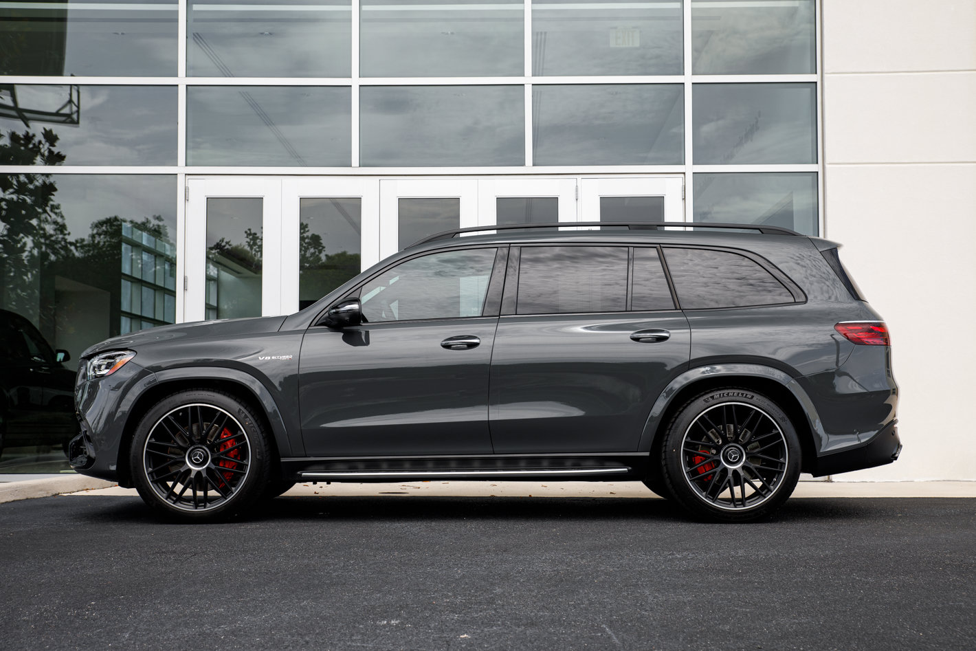 Used 2025 Mercedes-Benz GLS 63 AMG 4MATIC image 6