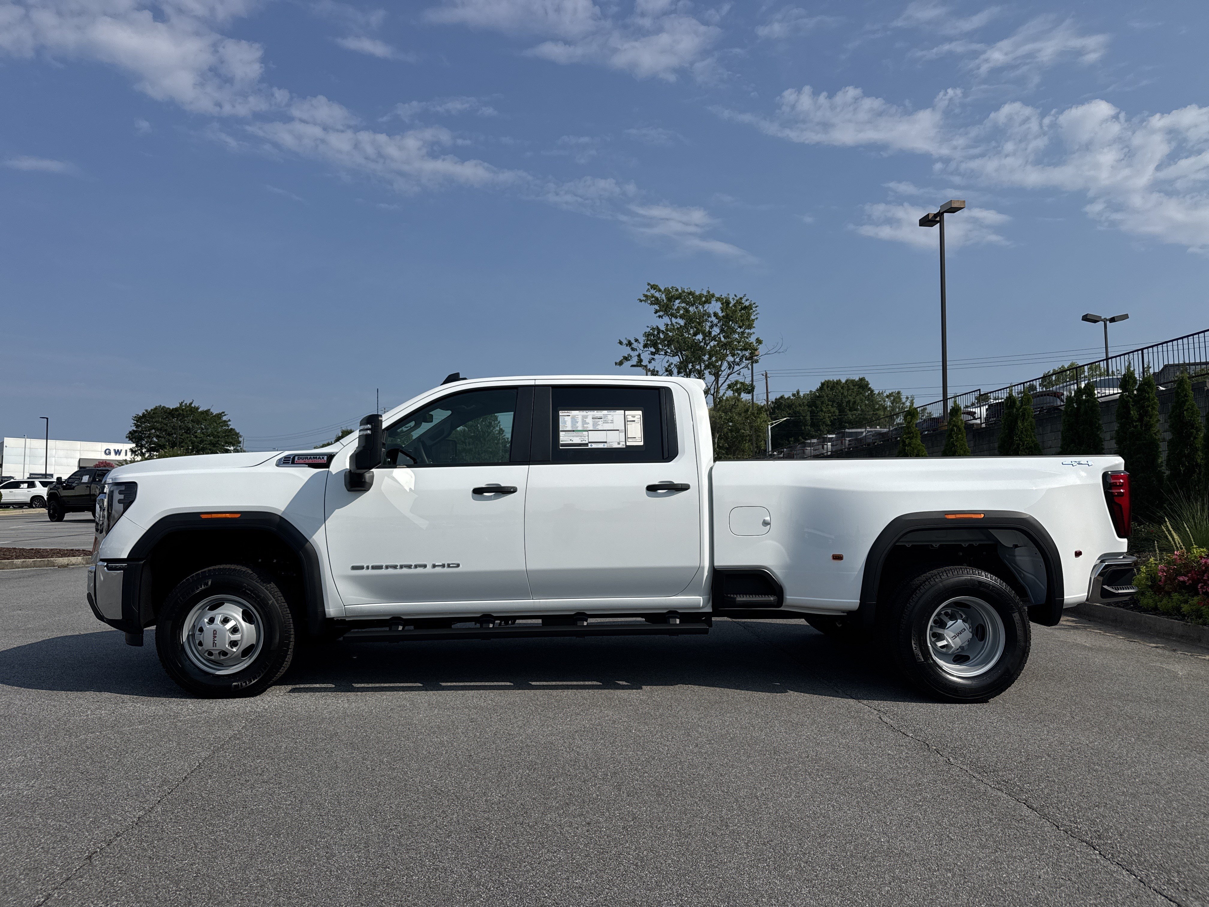 New 2026 GMC Sierra 3500 Pro AWD/4WD image 7