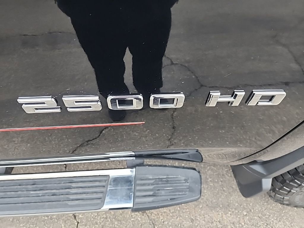 Used 2020 Chevrolet Silverado 2500 LTZ w/ LTZ Premium Package image 8