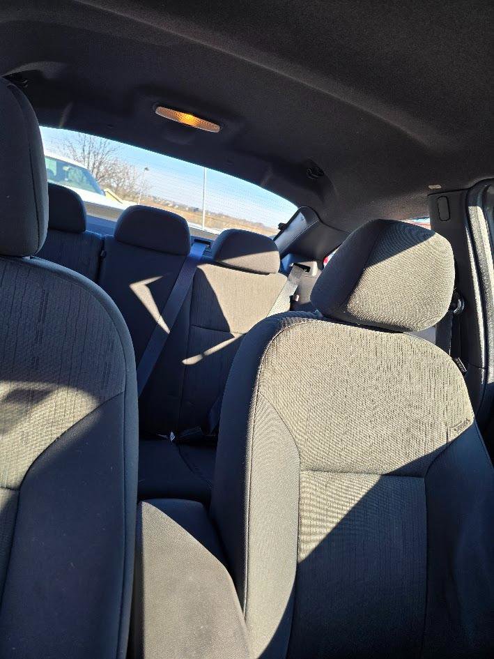 Used 2010 Ford Focus SE image 6